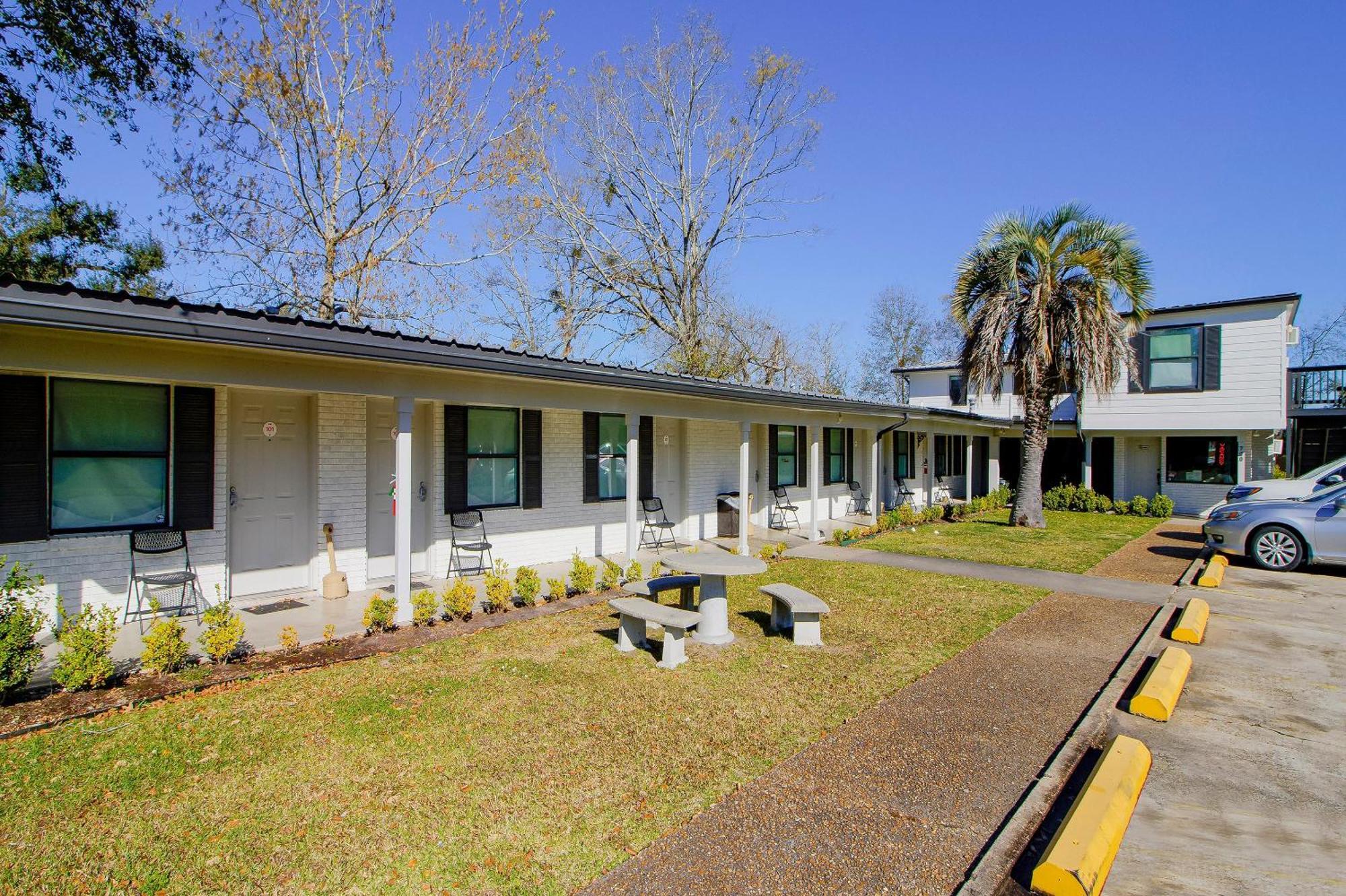 Oyo Hotel Sulphur La Hwy 90 West Εξωτερικό φωτογραφία